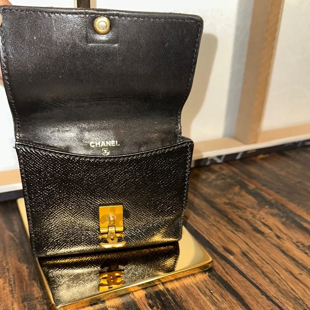 Chanel Black Leather Women's Bag - Picture 3 of 10